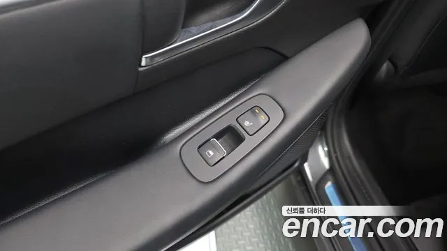 2020 Hyundai Sonata (DN8) 2.0 Sold VIN KMHL141EBLA063909 – side profile