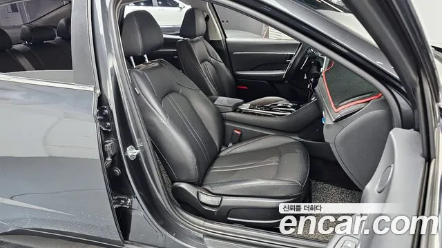 2020 Hyundai Sonata (DN8) 2.0 Sold VIN KMHL141EBLA080290 – rear exterior