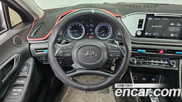 2020 Hyundai Sonata (DN8) 2.0 Sold VIN KMHL141EBLA080290 – engine bay