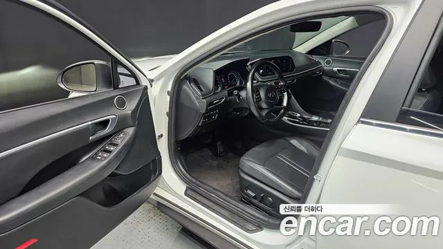 2021 Hyundai Sonata (DN8) 2.0 Sold VIN KMHL141EBMA149282 – rear exterior