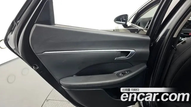 2021 Hyundai Sonata (DN8) 2.0 Sold VIN KMHL141EBMA150880 – exterior detail