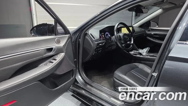 2022 Hyundai Sonata (DN8) 2.0 Sold VIN KMHL141EBNA159634 – interior seats