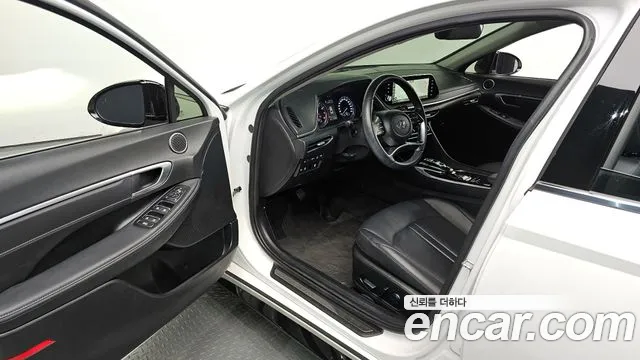 2022 Hyundai Sonata (DN8) 2.0 Sold VIN KMHL141EBNA181355 – trunk area