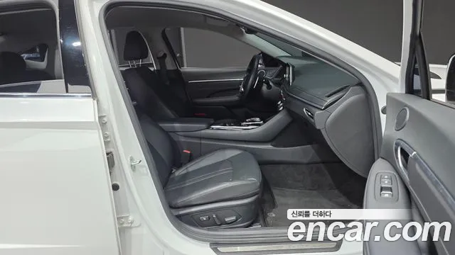 2022 Hyundai Sonata (DN8) 2.0 Sold VIN KMHL141EBNA203355 – dashboard