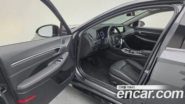 2022 Hyundai Sonata (DN8) 2.0 Sold VIN KMHL141EBNA229167 – dashboard