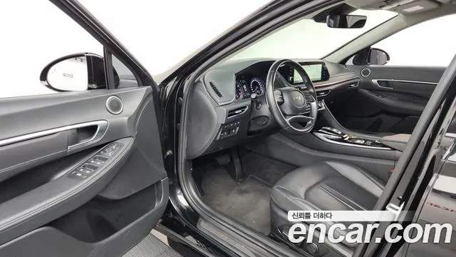 2022 Hyundai Sonata (DN8) 2.0 Sold VIN KMHL141EBNA240159 – exterior detail