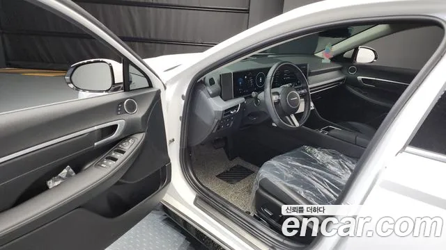 2025 Hyundai Sonata The Edge (DN8) 1.6 Turbo Sold VIN KMHL2412BSA464533 – interior seats