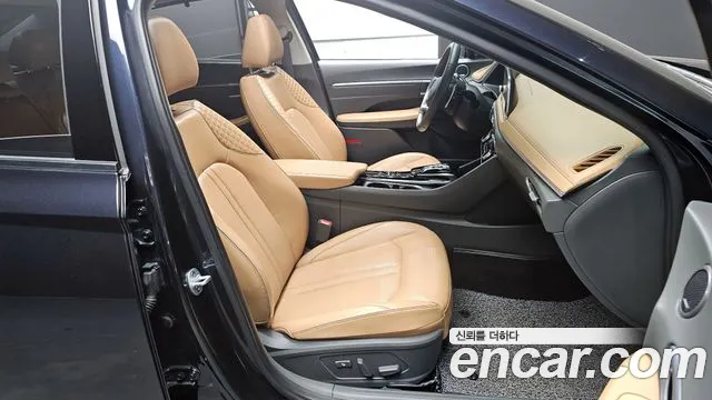 2020 Hyundai Sonata (Dn8) 2.0 Sold VIN KMHL241EBLA000439 – front exterior