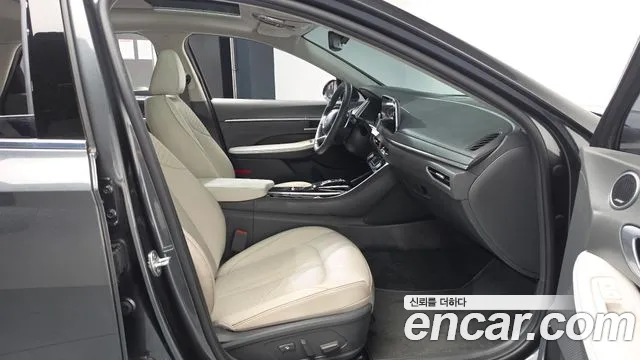 2021 Hyundai Sonata (DN8) 2.0 Sold VIN KMHL241EBMA130521 – exterior detail