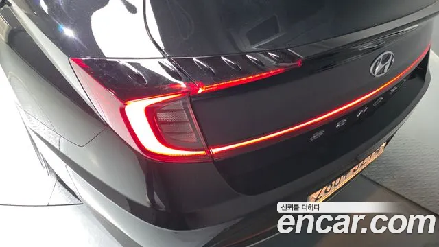 2021 Hyundai Sonata Hybrid (DN8) Premium Sold VIN KMHL241JBMA034340 – trunk area 2021 Hyundai Sonata Hybrid (DN8) Premium Sold VIN KMHL241JBMA034340 – trunk area