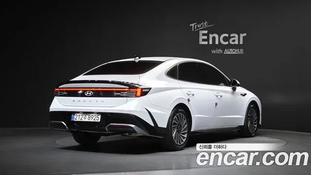 2025 Hyundai Sonata The Edge Hybrid (DN8) Exclusive Sold VIN KMHL241JBSA115606 – exterior detail
