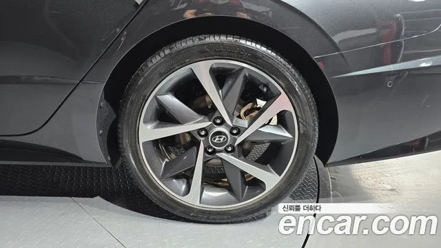 2020 Hyundai Sonata (DN8) 1.6 Turbo Sold VIN KMHL3412BLA101023 – undercarriage