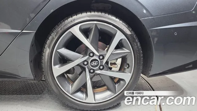 2021 Hyundai Sonata (DN8) 1.6 Turbo Sold VIN KMHL3412BMA135849 – side profile