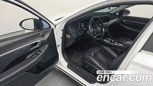 2020 Hyundai Sonata (DN8) 2.0 LPG(rental car) Sold VIN KMHL341DBLA024398 – exterior detail 2020 Hyundai Sonata (DN8) 2.0 LPG(rental car) Sold VIN KMHL341DBLA024398 – exterior detail