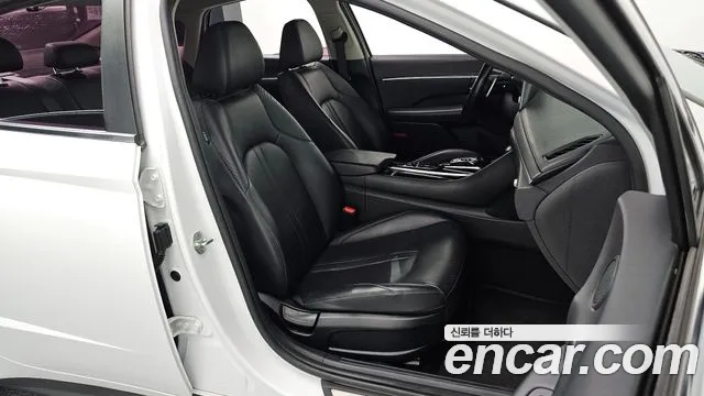 2021 Hyundai Sonata (DN8) 2.0 LPG(rental car) Sold VIN KMHL341DBMA130898 – exterior detail