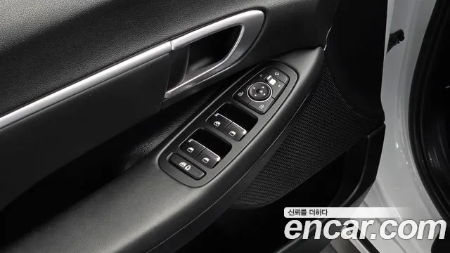 2022 Hyundai Sonata (DN8) 2.0 LPG(rental car) Sold VIN KMHL341DBNA172136 – interior seats
