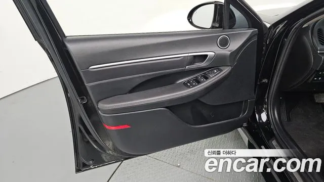 2022 Hyundai Sonata (DN8) 2.0 LPG(rental car) Sold VIN KMHL341DBNA190073 – trunk area