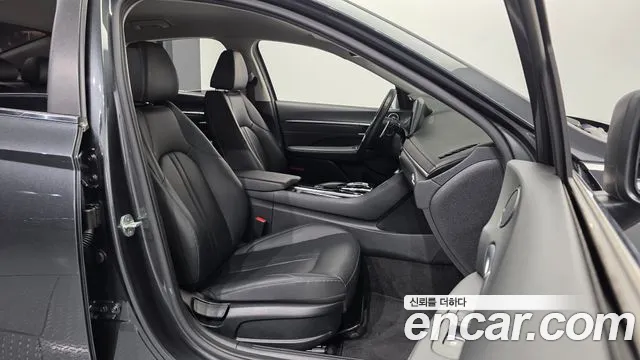 2022 Hyundai Sonata (DN8) 2.0 LPG(rental car) Sold VIN KMHL341DBNA206199 – interior seats 2022 Hyundai Sonata (DN8) 2.0 LPG(rental car) Sold VIN KMHL341DBNA206199 – interior seats