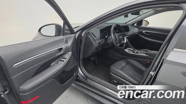 2022 Hyundai Sonata (DN8) 2.0 LPG(rental car) Sold VIN KMHL341DBNA212388 – exterior detail
