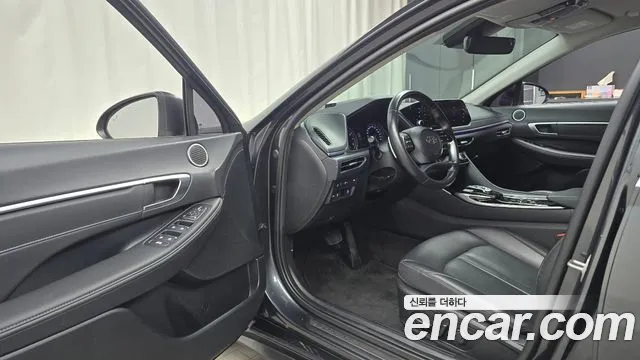 2023 Hyundai Sonata (DN8) 2.0 LPG(rental car) Sold VIN KMHL341DBPA310253 – exterior detail