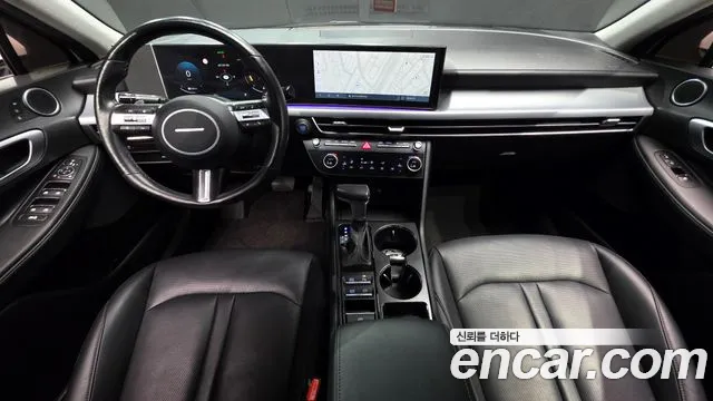 2024 Hyundai Sonata The Edge (DN8) 2.0 LPG(Rent) Sold VIN KMHL341DBRA327821 – dashboard