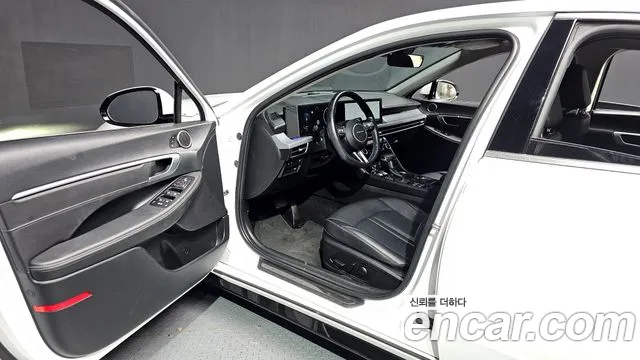 2024 Hyundai Sonata The Edge (DN8) 2.0 LPG(Rent) Sold VIN KMHL341DBRA333410 – exterior detail