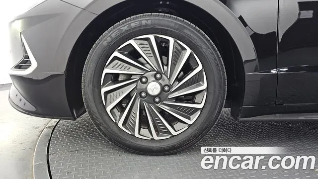 2020 Hyundai Sonata Hybrid (DN8) Inspiration Sold VIN KMHL341JBLA007932 – side profile