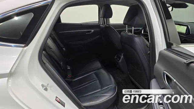 2021 Hyundai Sonata Hybrid (DN8) Inspiration Sold VIN KMHL341JBMA013390 – interior seats