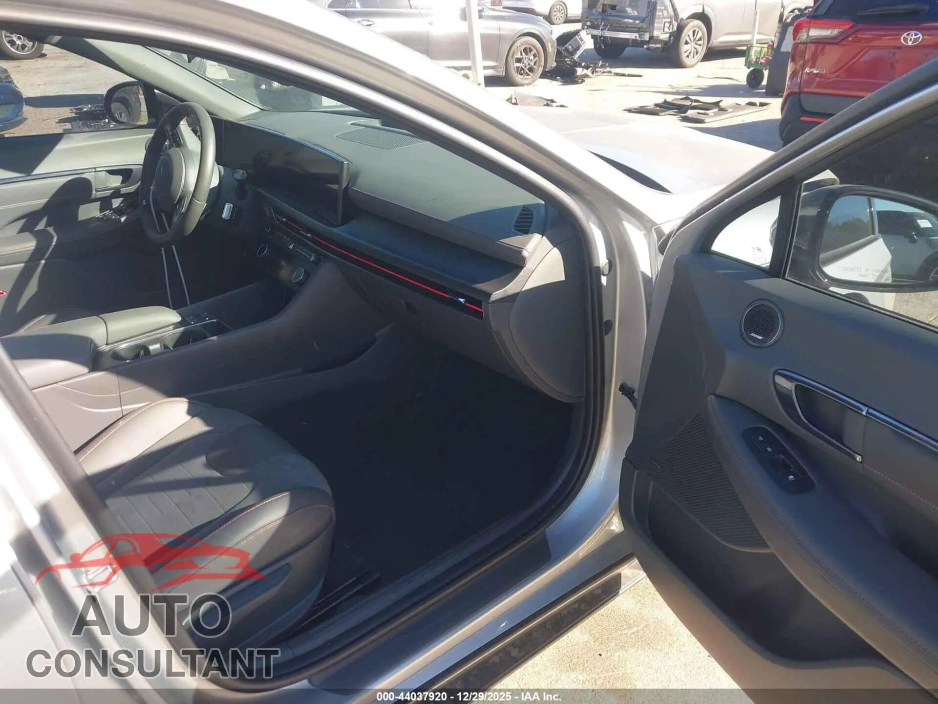 2024 HYUNDAI SONATA Damaged VIN KMHL54JC9RA393711 – interior seats