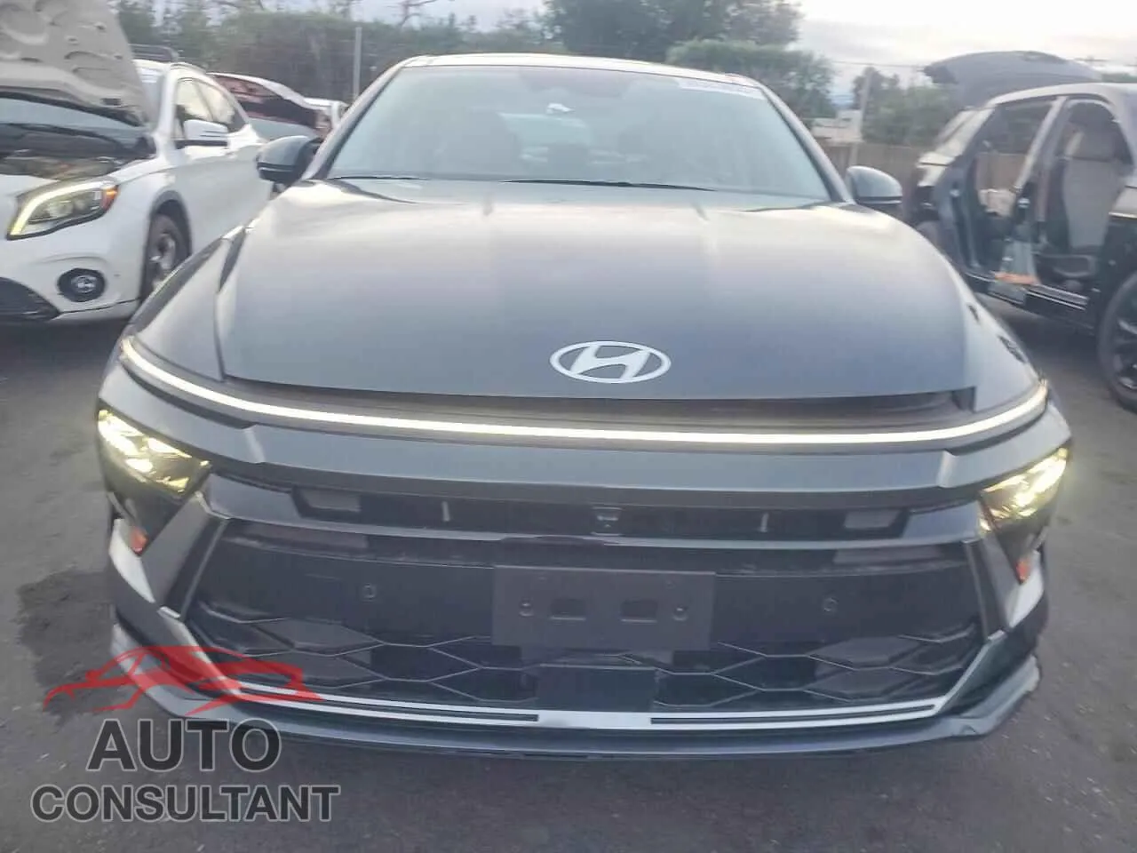 2025 HYUNDAI SONATA Damaged VIN KMHL54JJ1SA109508 – interior seats