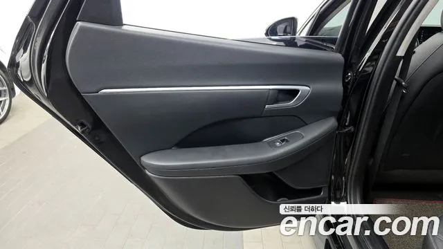 2020 Hyundai Sonata (DN8) 1.6 Turbo Sold VIN KMHL6412BLA062756 – rear exterior