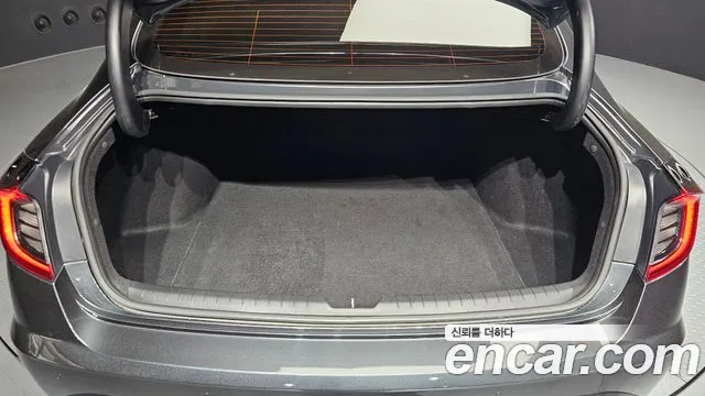 2021 Hyundai Sonata (DN8) 1.6 Turbo Sold VIN KMHL6412BMA154552 – interior seats