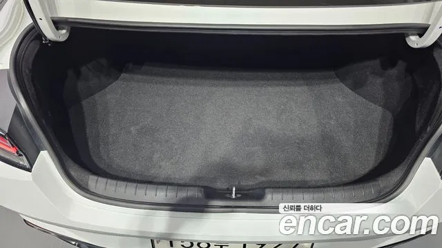 2021 Hyundai Avante (CN7) 1.6 Sold VIN KMHLL41EEMU226081 – interior seats
