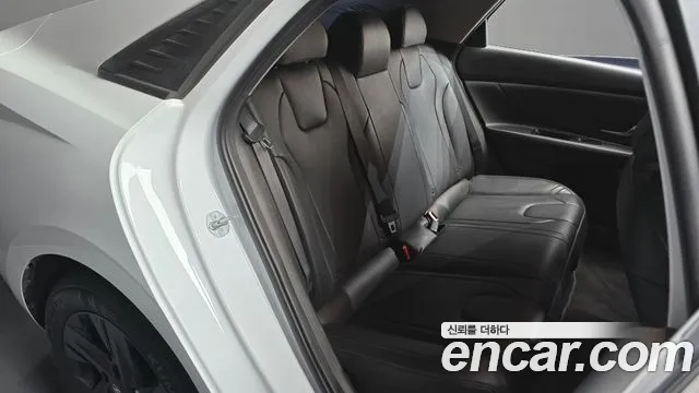 2023 Hyundai Avante Hybrid (CN7) Smart Sold VIN KMHLL41JGPU067118 – dashboard