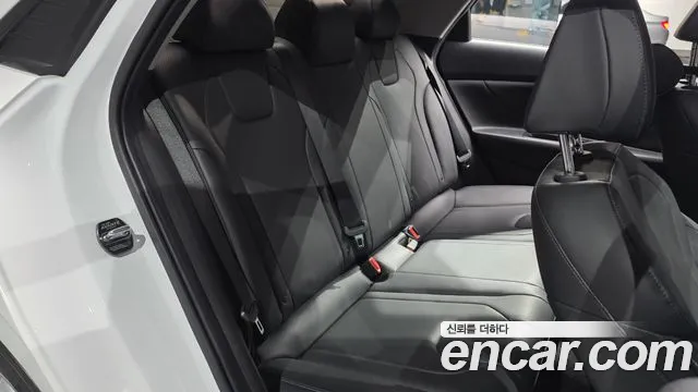 2021 Hyundai Avante (CN7) 1.6 LPi Sold VIN KMHLM41ABMU011786 – interior seats
