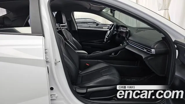 2021 Hyundai Avante (CN7) 1.6 Sold VIN KMHLM41EEMU002850 – exterior detail 2021 Hyundai Avante (CN7) 1.6 Sold VIN KMHLM41EEMU002850 – exterior detail