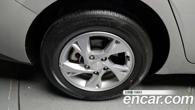 2021 Hyundai Avante (CN7) 1.6 Sold VIN KMHLM41EEMU030972 – trunk area