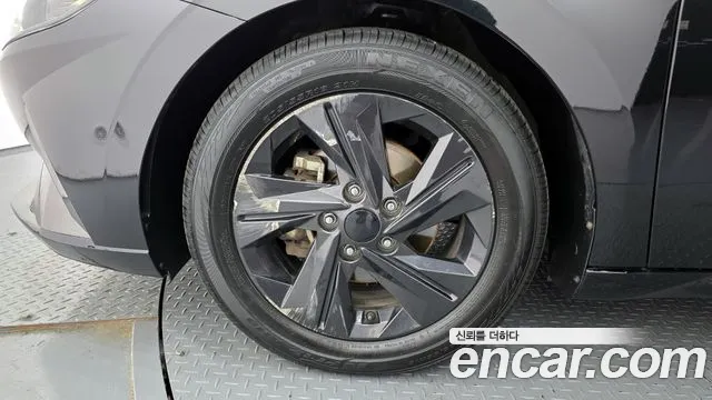 2021 Hyundai Avante (CN7) 1.6 Sold VIN KMHLM41EEMU044471 – exterior detail 2021 Hyundai Avante (CN7) 1.6 Sold VIN KMHLM41EEMU044471 – exterior detail