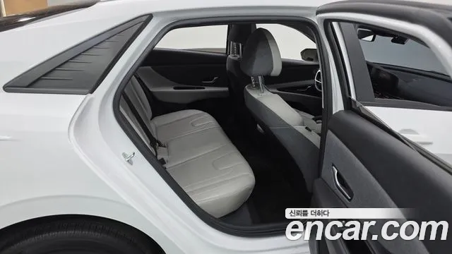 2021 Hyundai Avante (CN7) 1.6 Sold VIN KMHLM41EEMU054118 – engine bay