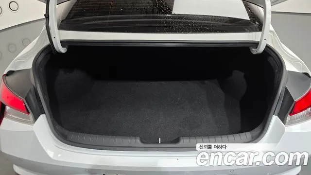 2021 Hyundai Avante (CN7) 1.6 Sold VIN KMHLM41EEMU076661 – side profile