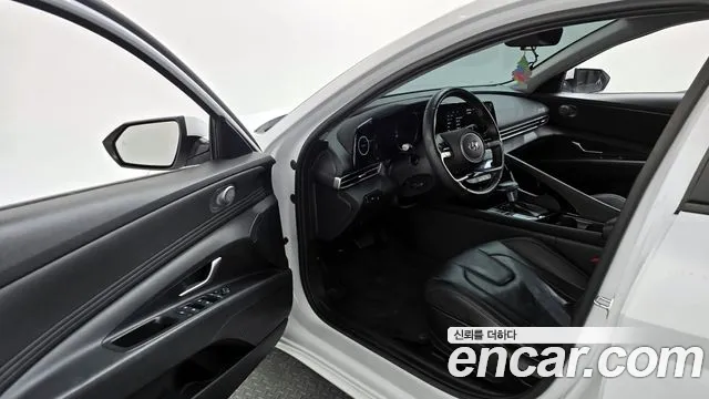2021 Hyundai Avante (CN7) 1.6 Sold VIN KMHLM41EEMU076661 – dashboard