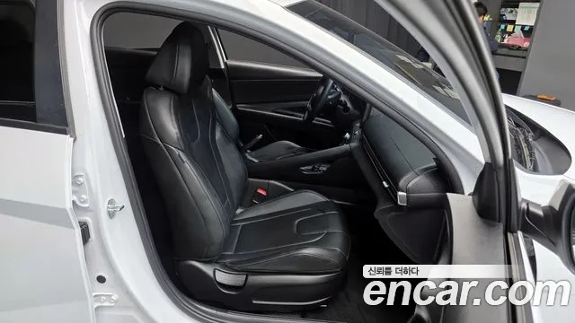 2021 Hyundai Avante (CN7) 1.6 Sold VIN KMHLM41EEMU150186 – trunk area