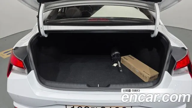 2021 Hyundai Avante (CN7) 1.6 Sold VIN KMHLM41EEMU160018 – dashboard