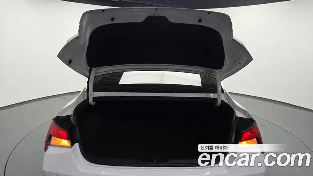 2021 Hyundai Avante (CN7) 1.6 Sold VIN KMHLM41EEMU236779 – exterior detail