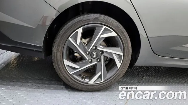 2024 Hyundai The New Avante (Cn7) 1.6 Sold VIN KMHLM41EERU615229 – front exterior