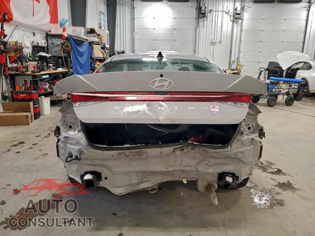 2025 HYUNDAI ELANTRA Damaged VIN KMHLM4DG4SU940311 – engine bay
