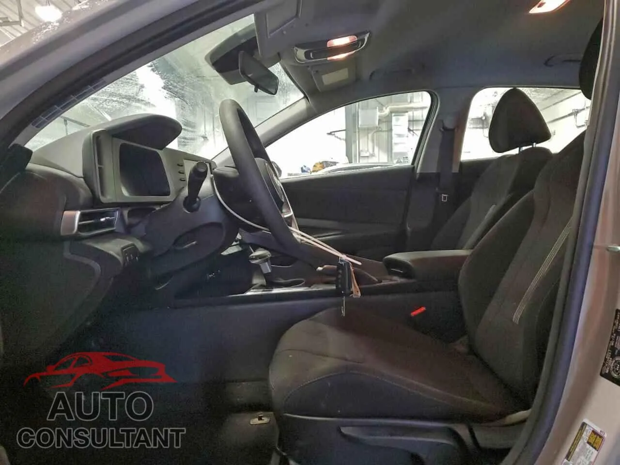 2025 HYUNDAI ELANTRA Damaged VIN KMHLM4DG4SU940311 – exterior detail