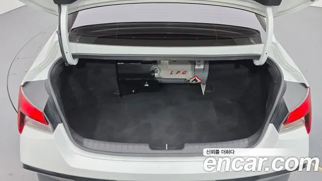 2025 Hyundai The New Avante (CN7) 1.6 LPi Sold VIN KMHLN41ABSU913350 – exterior detail