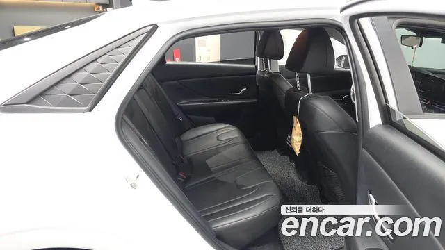 2024 Hyundai The New Avante Hybrid (CN7) Modern Sold VIN KMHLN41JGRU100259 – exterior detail