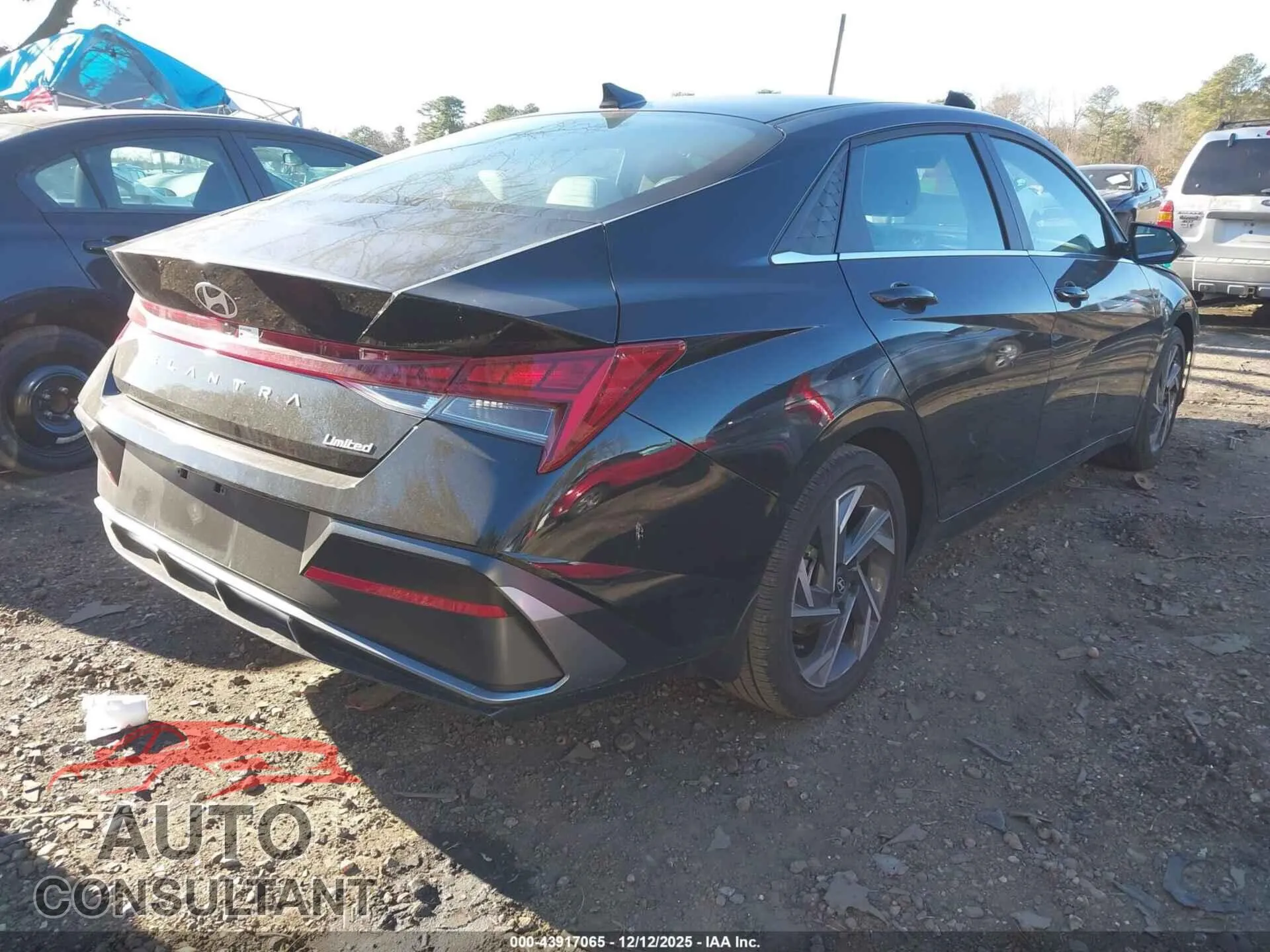 2025 HYUNDAI ELANTRA Damaged VIN KMHLP4DG4SU971484 – dashboard